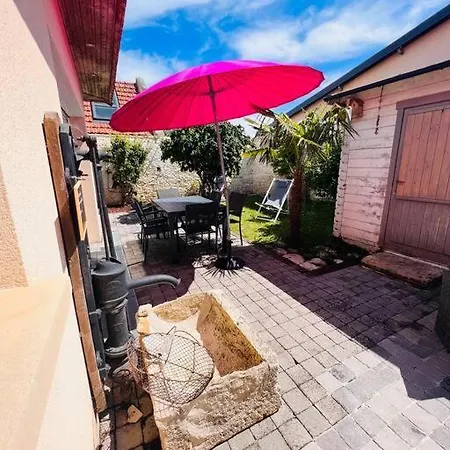 Maison De Pecheur 3ch *jardin*900 M De Juno Beach